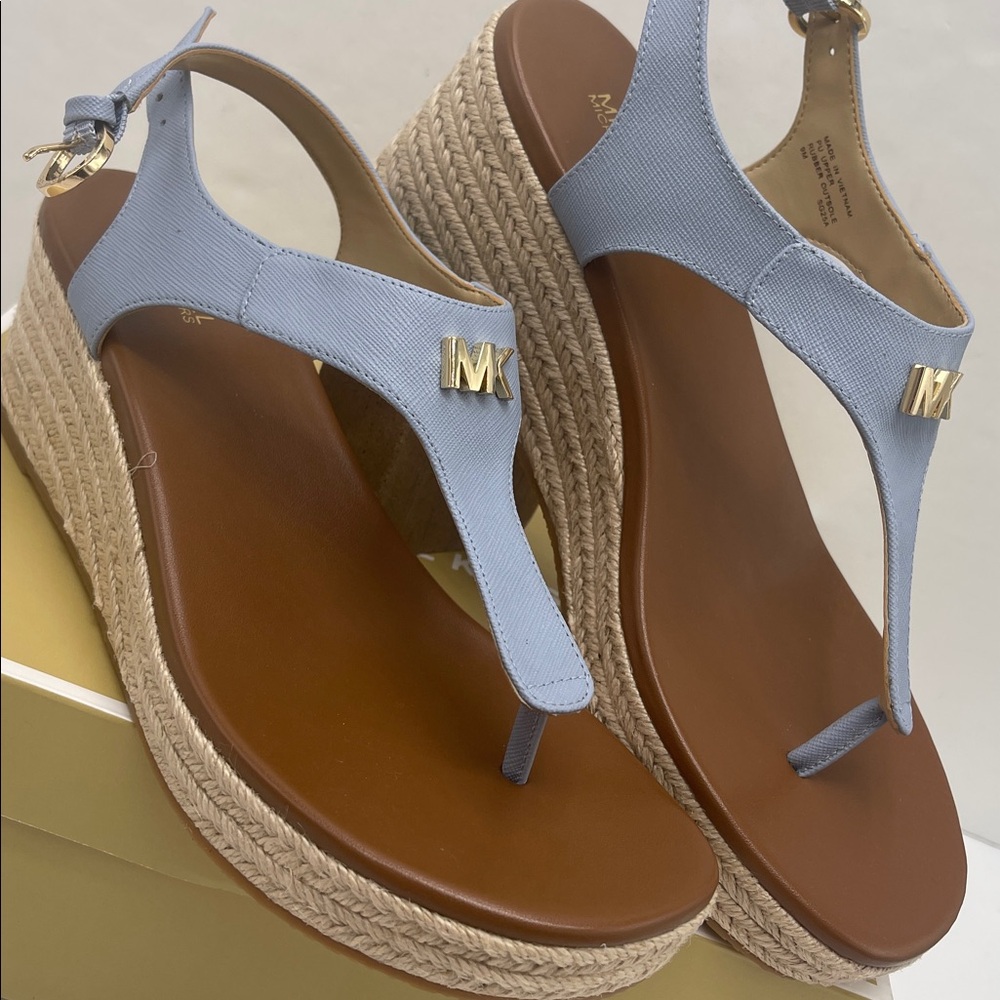 Michael Kors LANEY THONG FAUX LEATHER Pale Blue
40TOLAMS2L Heeled Sandals Wedge - Picture 6 of 16